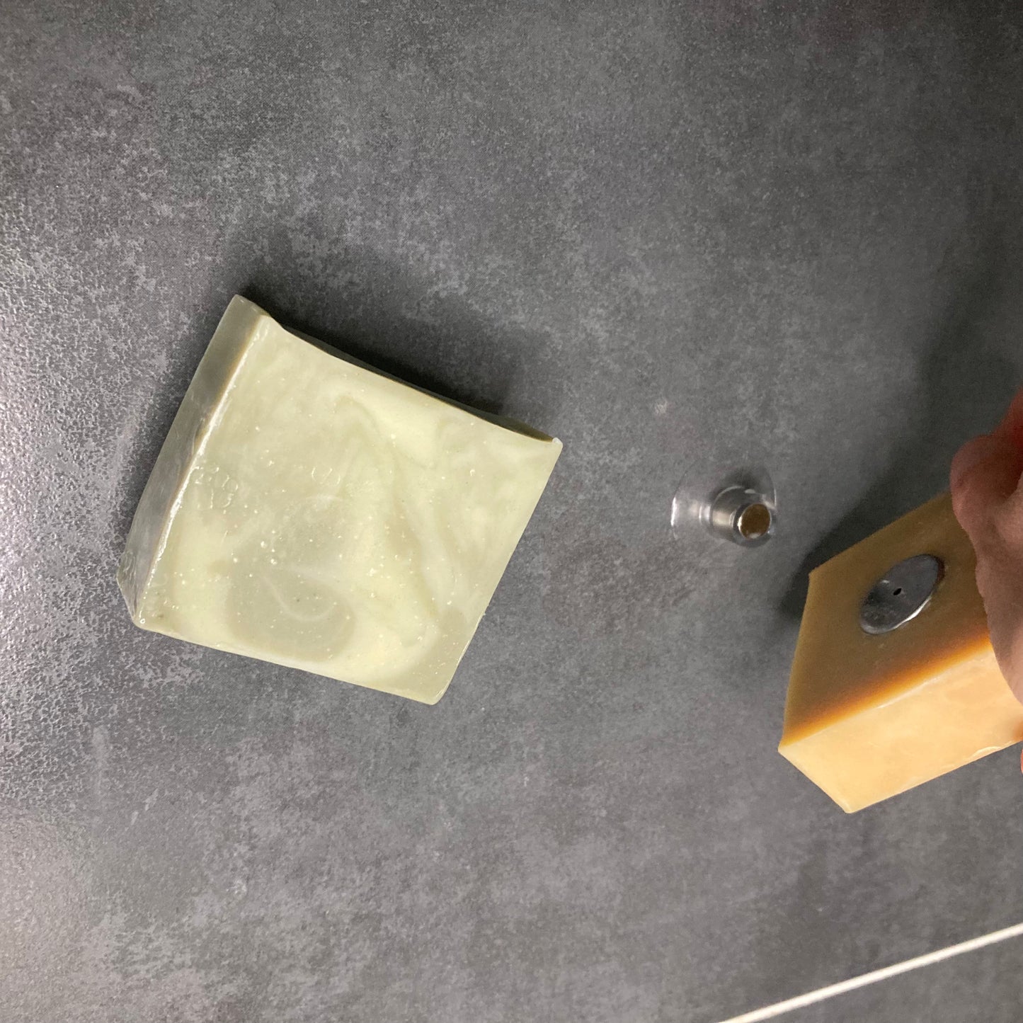 Porte-savon aimanté