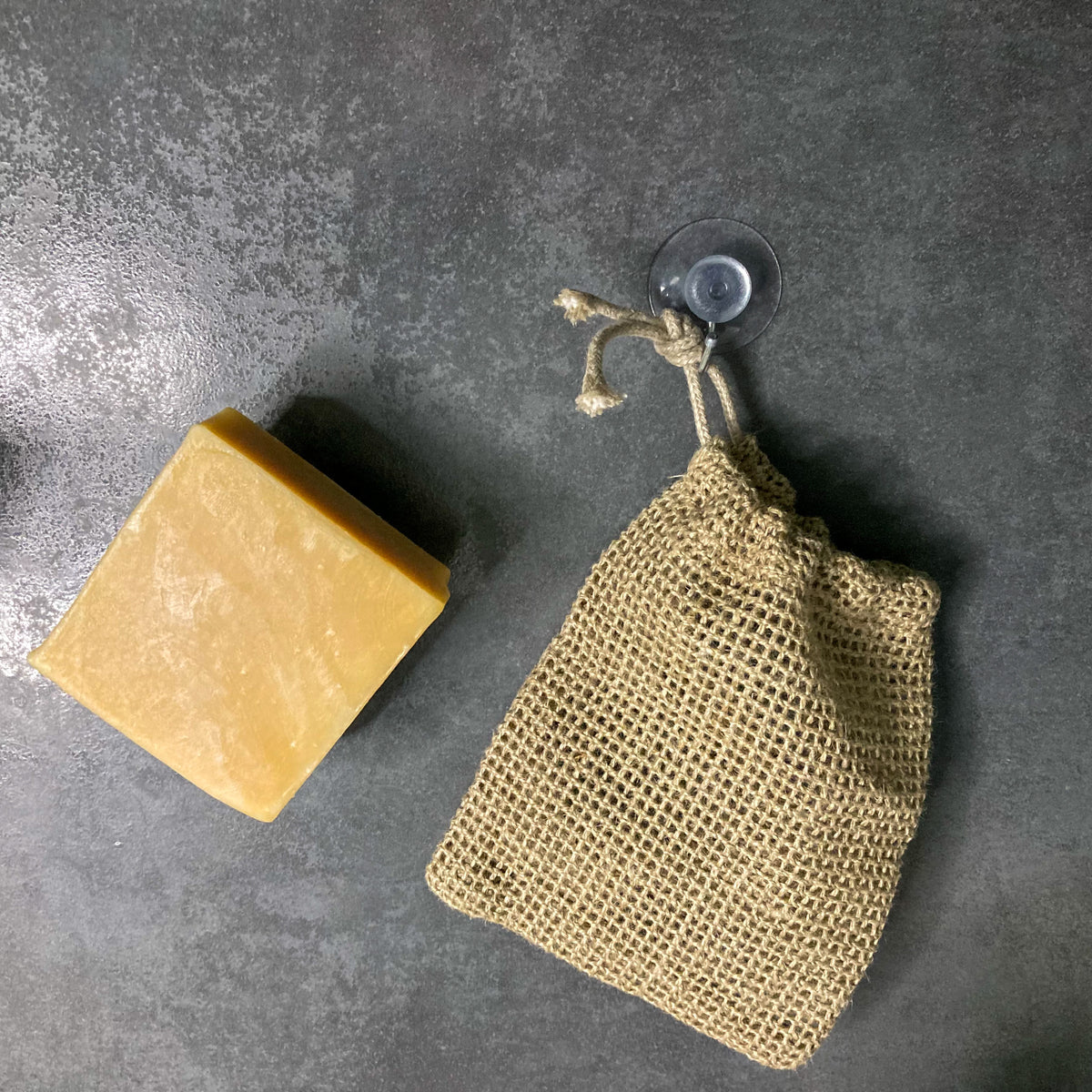Crochet ventouse et sauve-savon KELAÏO